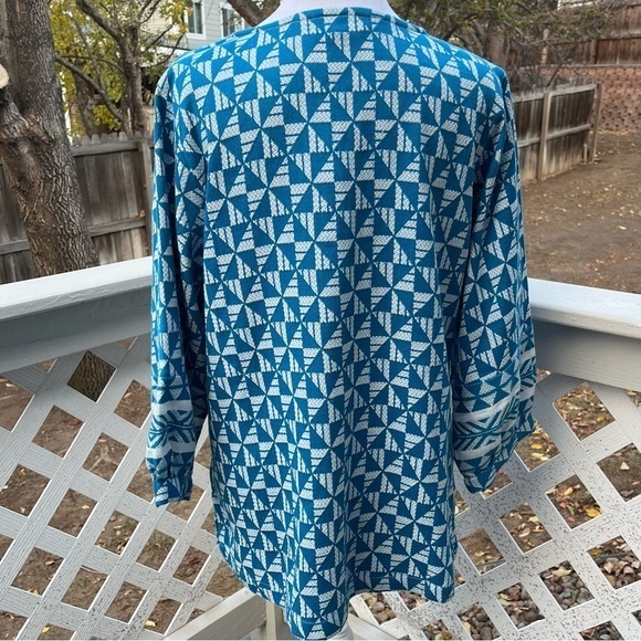 Soft Surroundings Narah Top Women M Geometric Print 3/4 Sleeve Blouse‎ Blue NWT - Picture 4 of 12